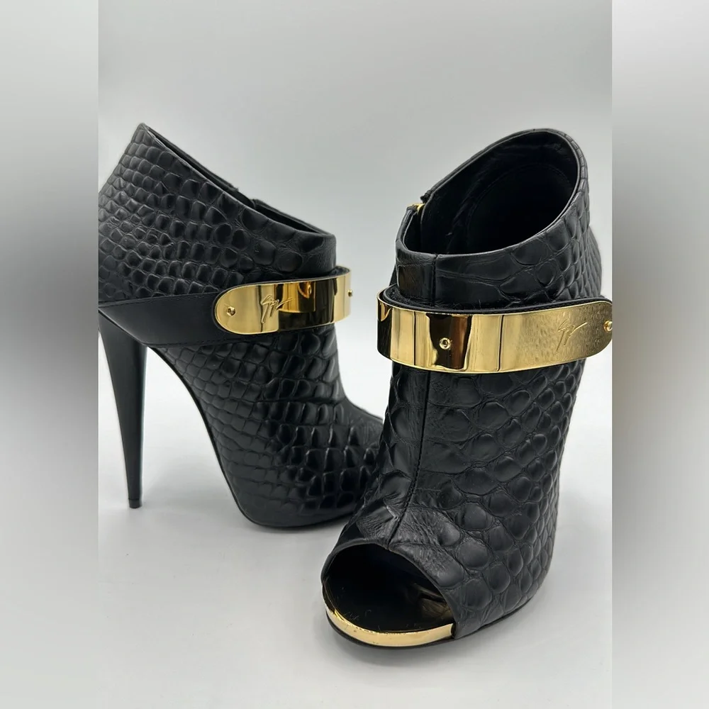 Booties - Picture 1 of 7